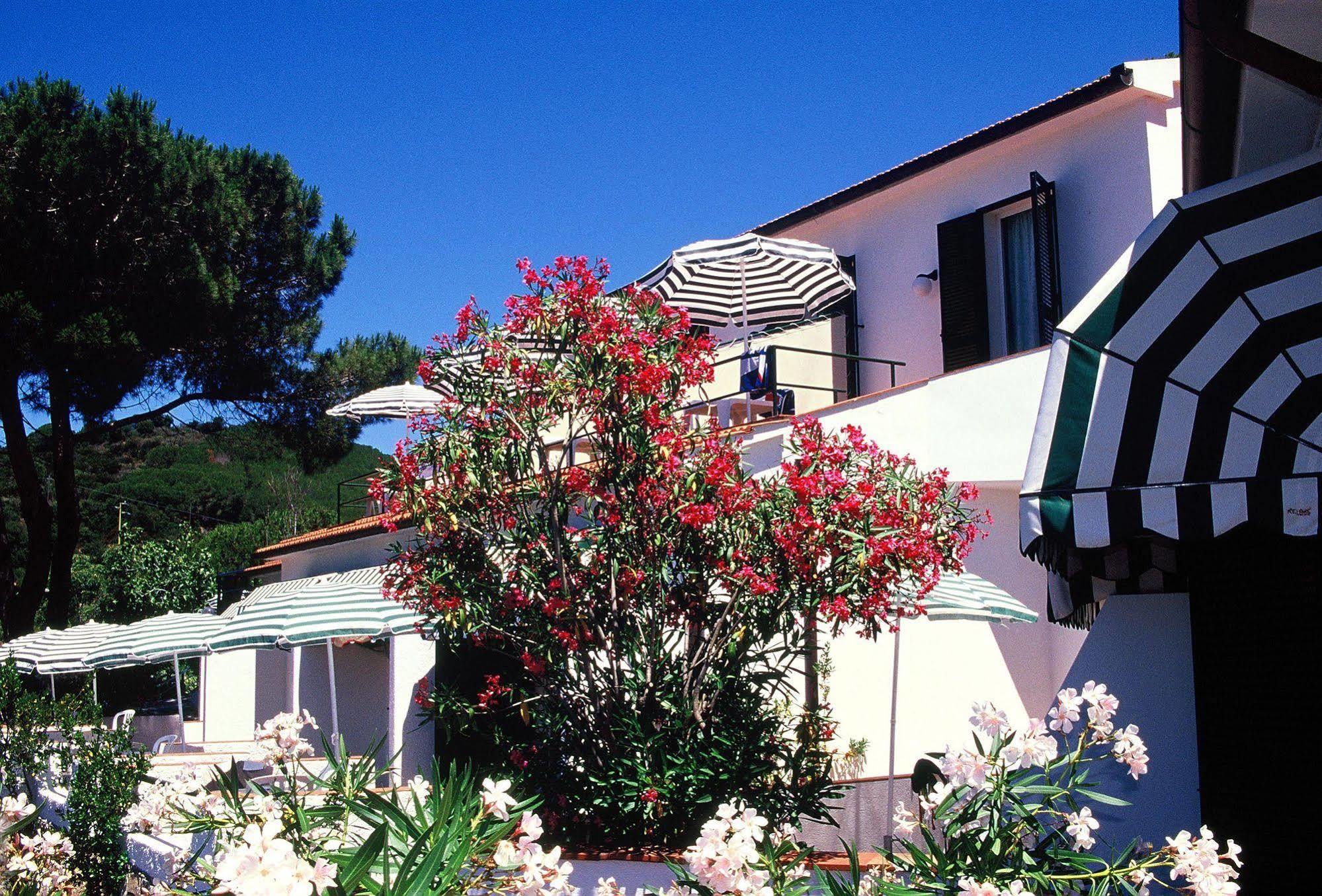 Hotel Paradiso Portoferraio Exteriör bild